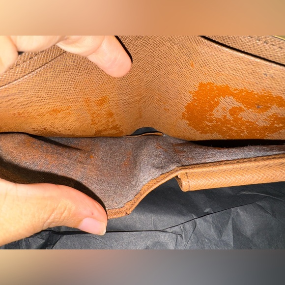 Authentic Louis Vuitton Monogram Bifold Wallet - Picture 7 of 8